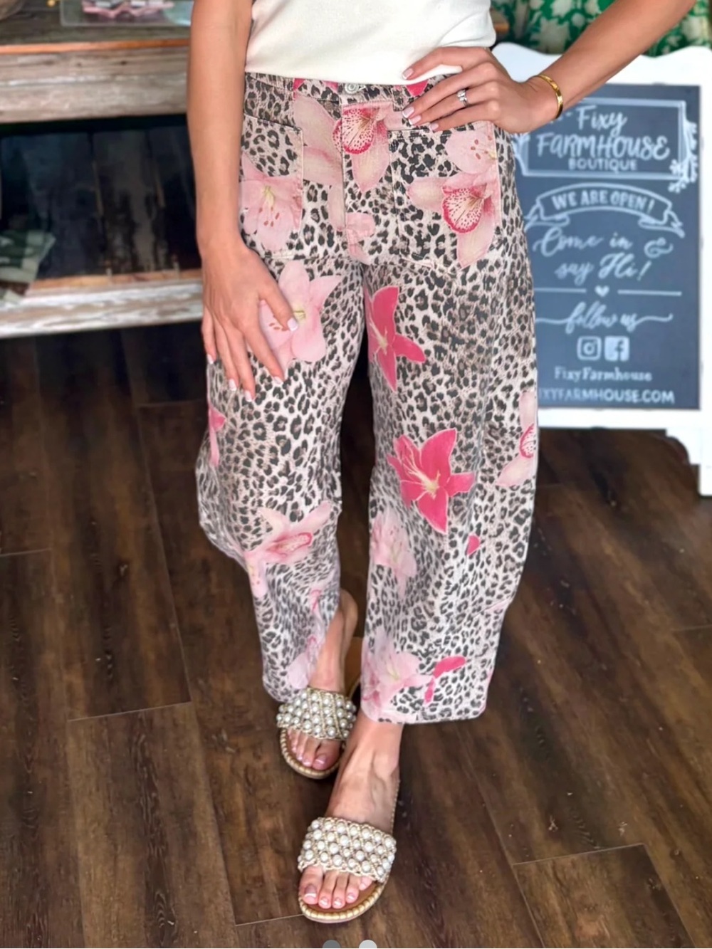 DAVI & DANI Pink Floral Leopard Print Women’s Jeans - Picture 2 of 6